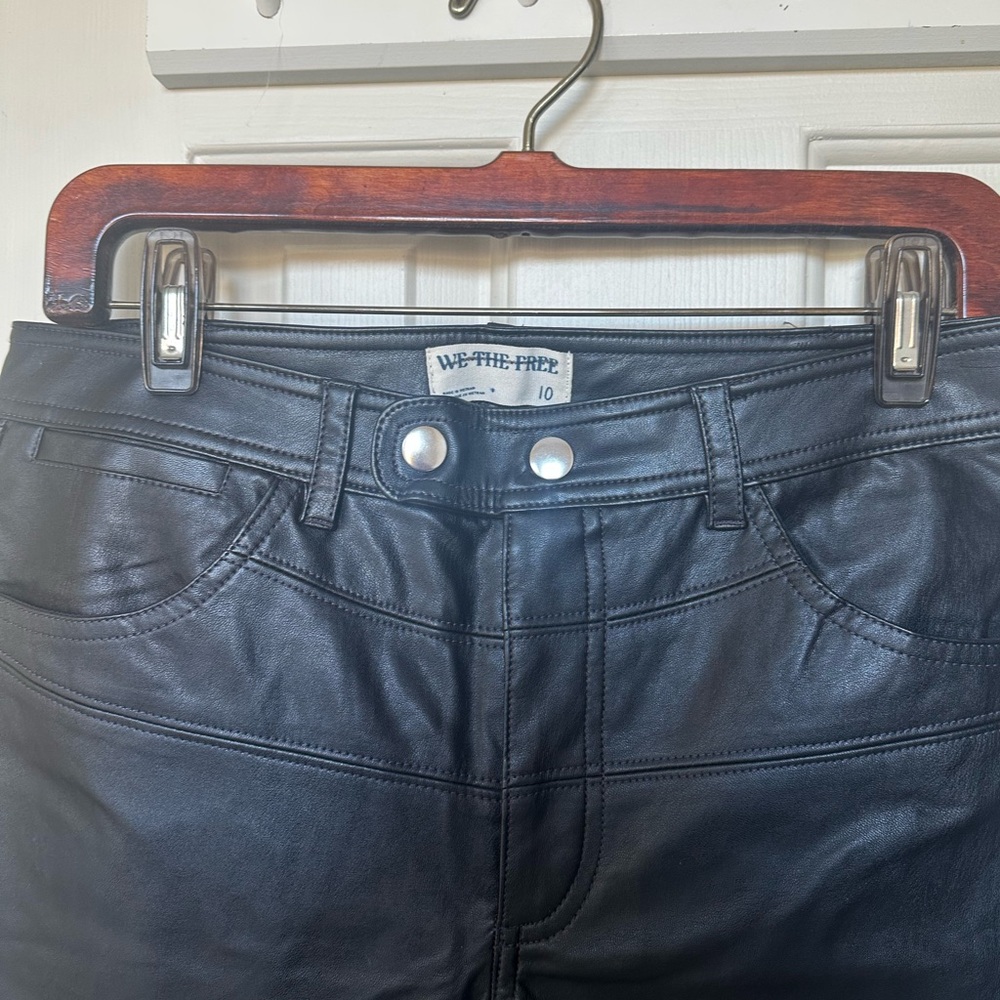 NWOT Free People We The Free Black Faux Leather Pants- Size 10 - Picture 3 of 8